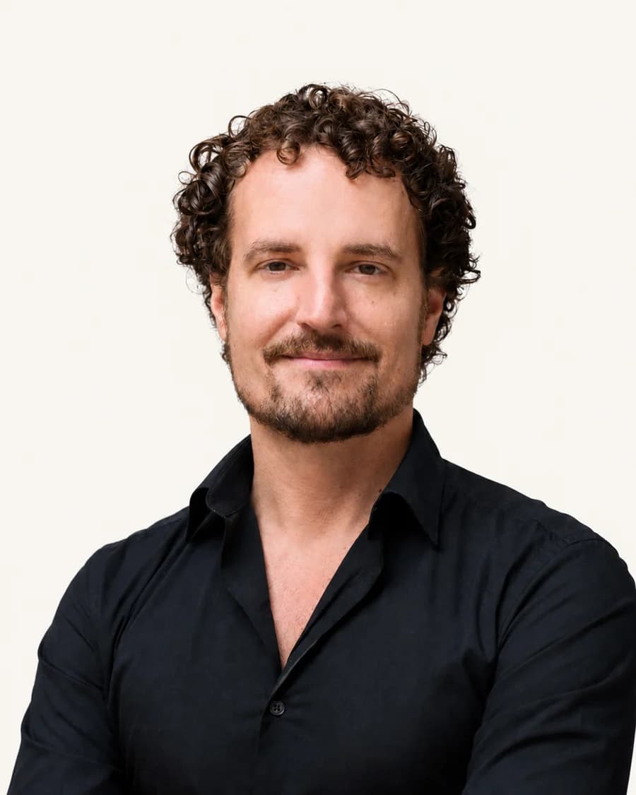 Portrait of Aaron Truax, Marketing and Buyer Campaigns at BuiltWorth Advisory